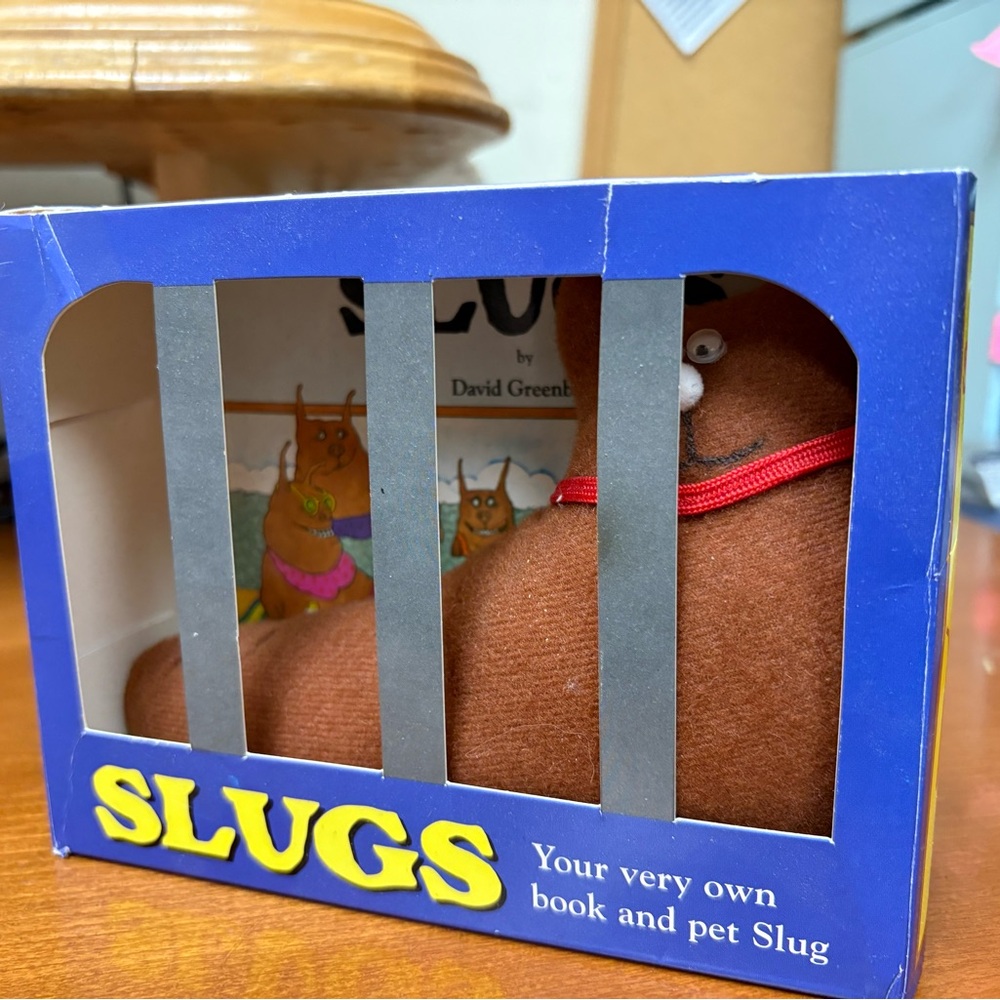 Vintage Pet Slug - 1983 Slug & Book in original packaging